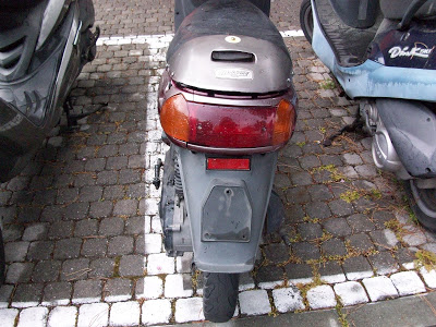 Siracusa, su uno scooter senza targa: due minori denunciati