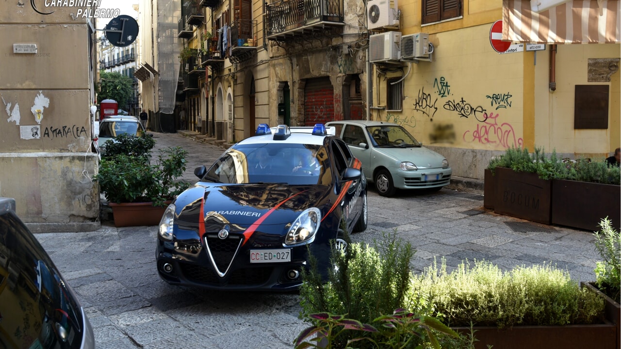 In casa mezzo chilo di cocaina: padre e figlia arrestati  a Palermo