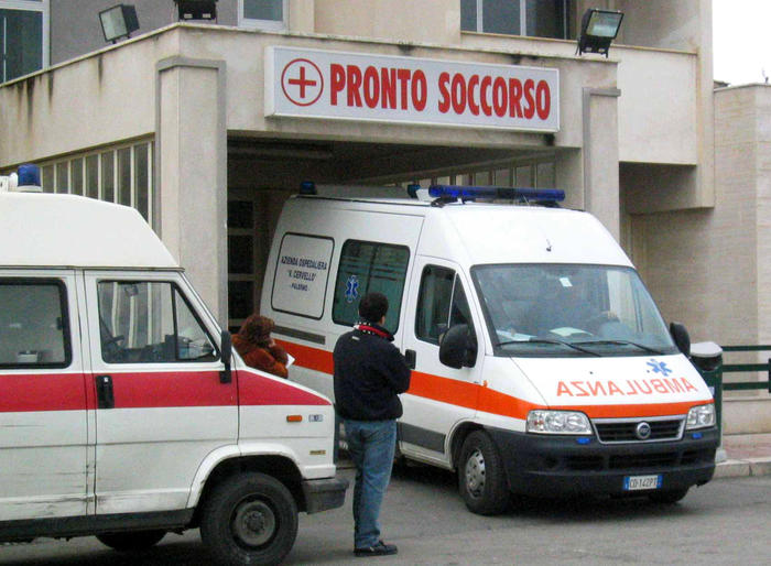 Troppi morti a Palermo, 30 bare nella camera mortuaria del 'Cervello'