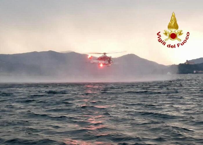 Barca affonda sul Lago Maggiore durante un compleanno: 3 morti e un disperso