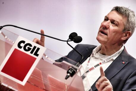 Maurizio Landini riconfermato segretario generale della Cgil col 94,2% dei voti