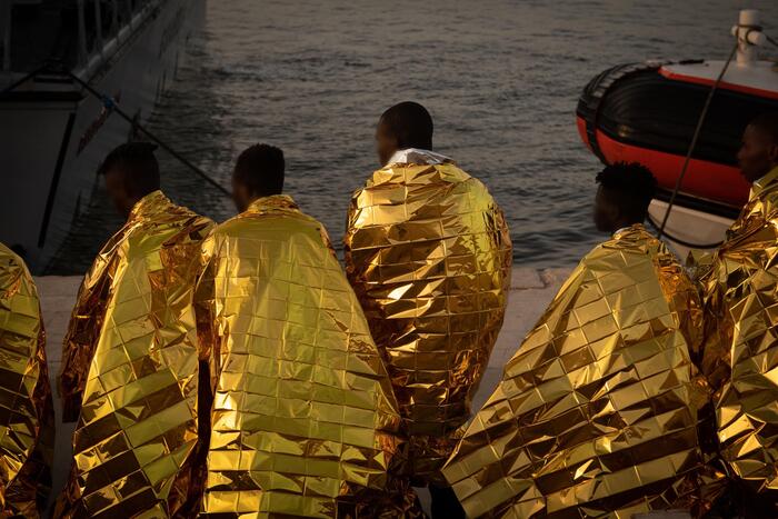 Naufraga barchino di migranti a largo di Lampedusa: 38 salvati 