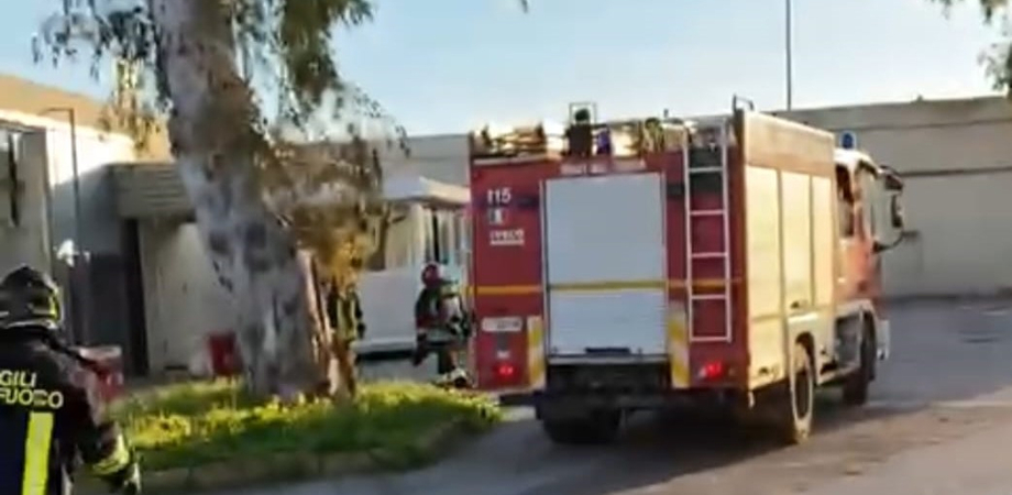 Appiccato il fuoco per protesta  al Centro per i rimpatri di Caltanissetta