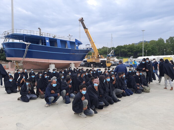 Nuovo sbarco a Roccella Ionica, arrivati 86 migranti