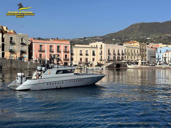Messina, traghetti non a norma, tre sequestrati a Caronte & Tourist