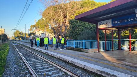 Muore investita sa un treno in Calabria, forse è suicidio