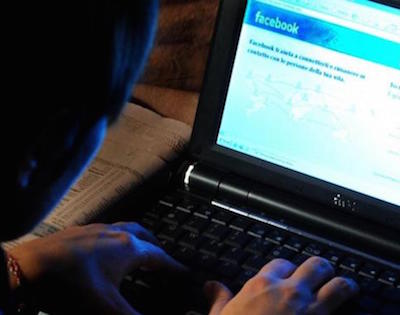 Riposto, minaccia di morte l'ex su Facebook: arrestato 