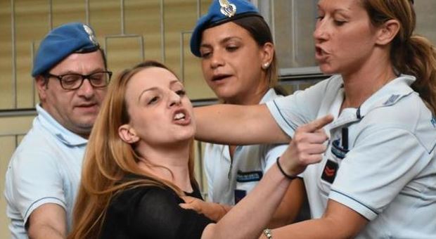 Catania, minacciò il suocero di morte: Veronica Panarello torna in Aula