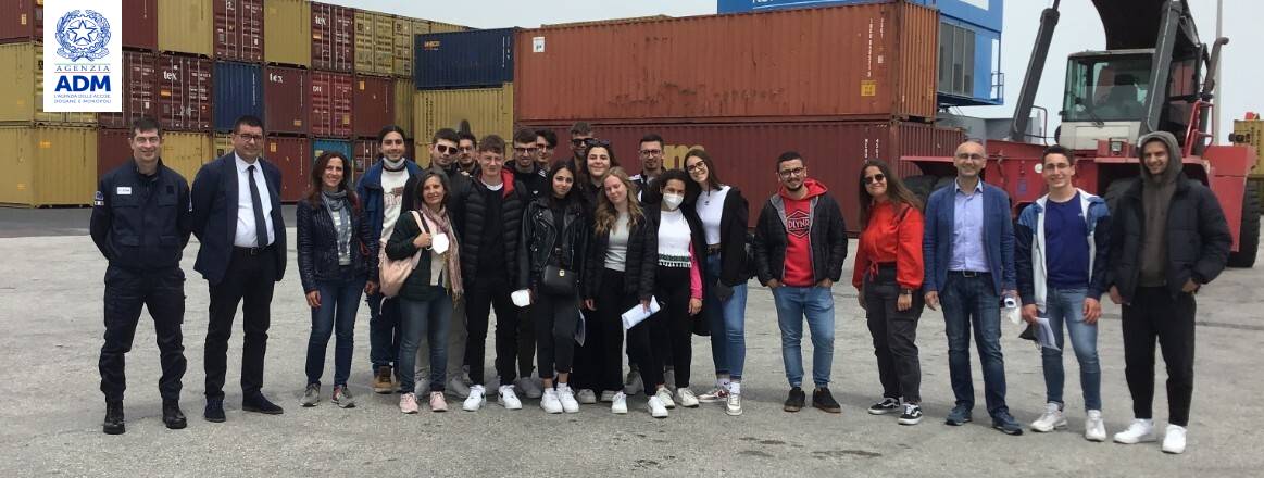 Pozzallo, l'Agenzia delle Dogane incontra gli studenti dell'Archimede di Modica