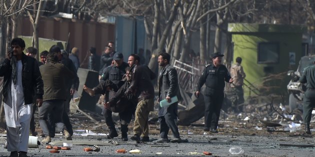 Afghanistan: violenti scontri a Farah, talebani tentano conquista città