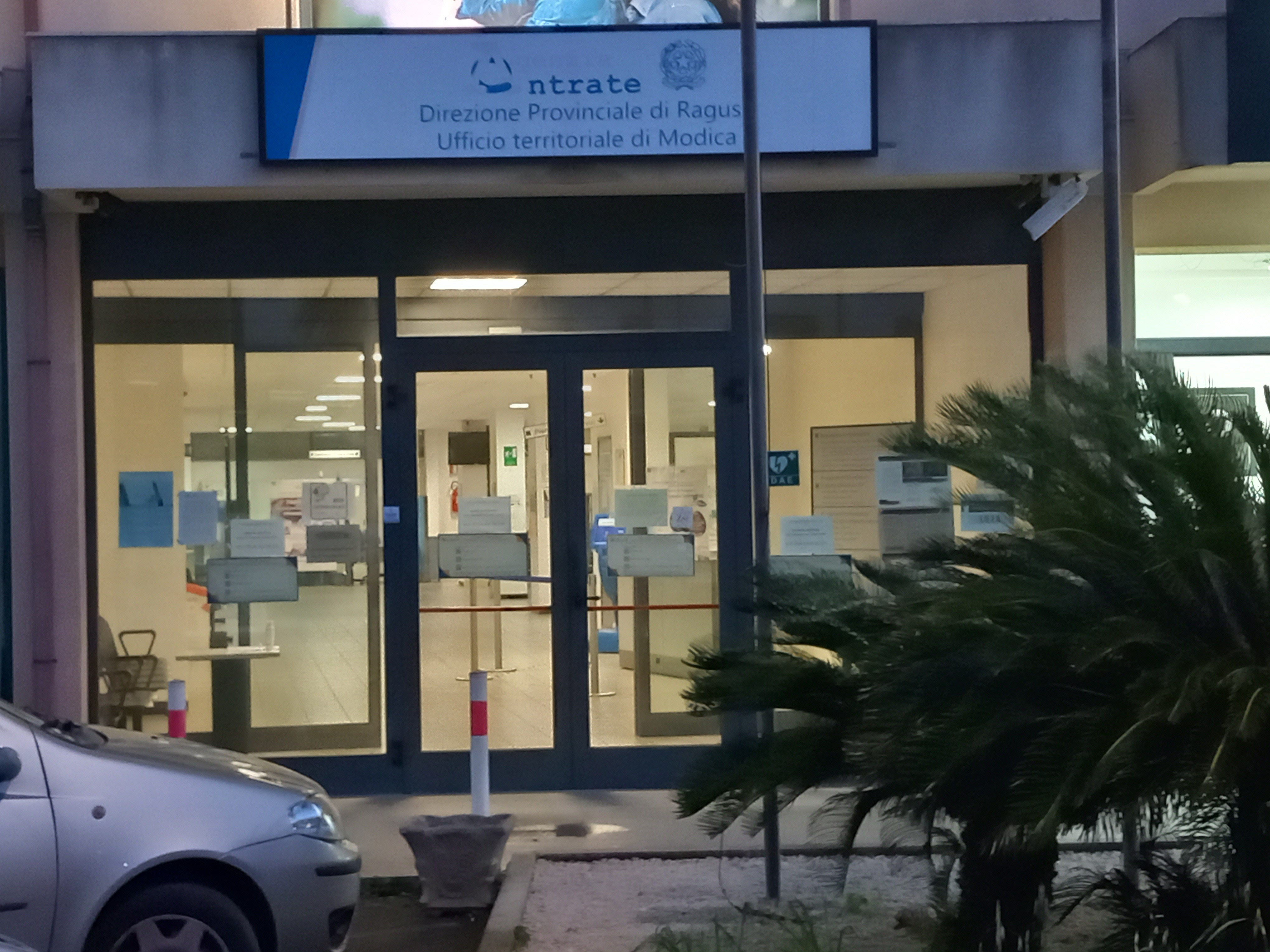 Ufficio Agenzia entrate di Modica, pochi dipendenti e disagi: chiusura in vista?