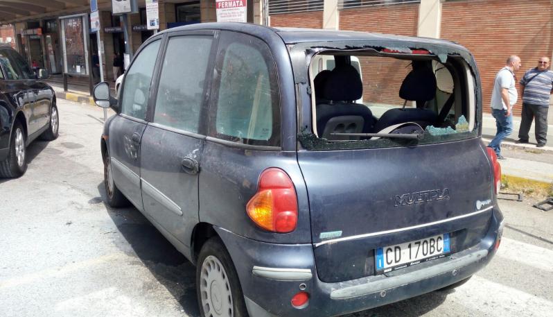 Assalto ad un'auto alla stazione di Lamezia: venti tifosi del Catania denunciati