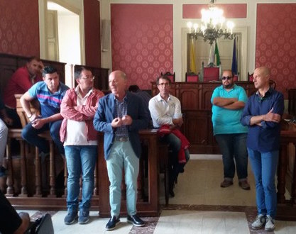Agricoltura in crisi: allevatori occupano l'aula consiliare a Nicosia