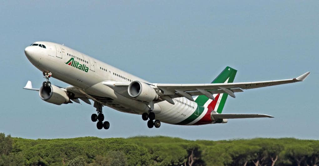 Ancora soldi per Alitalia: verso un decreto per sbloccare un prestito da 400 milioni di euro