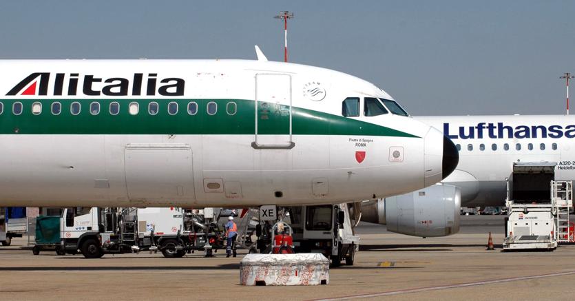 Cancellati 77 voli Alitalia per lo sciopero, 86% riprotetti