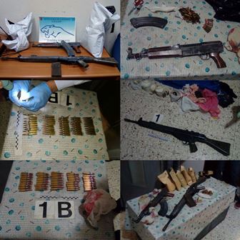 kalashnikov  e fucile d'assalto sequestrati dalla polizia a Catania