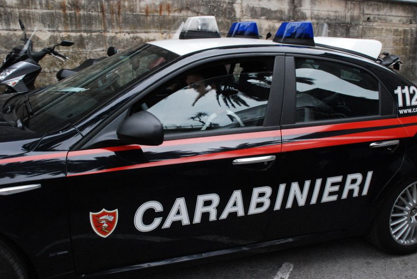 Arrestano illegalmente un ghanese, carabinieri in manette nel Casertano
