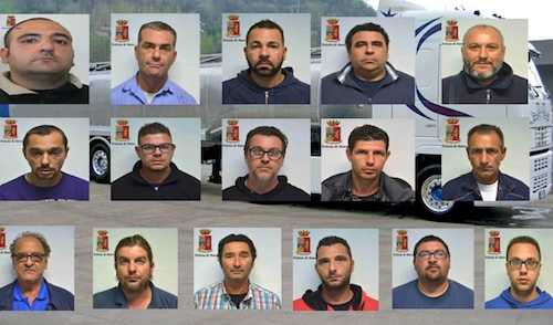 Gasolio prelevato ad Augusta per il contrabbando: sedici arresti