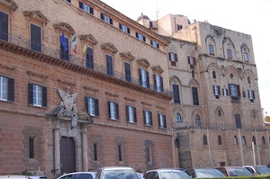 Spese pazze all'Ars, la Procura di Palermo chiede il processo per gli ex capigruppo