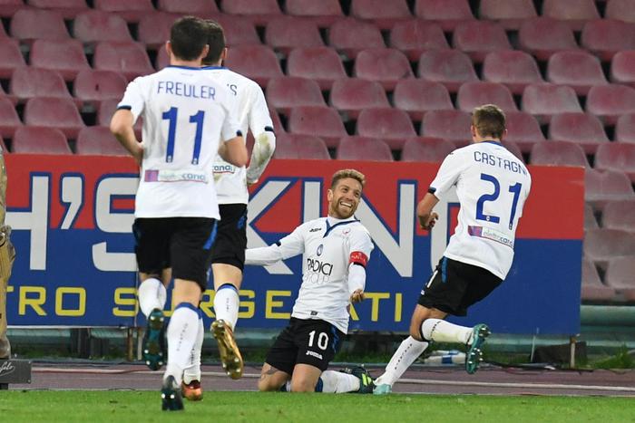 L'Atalanta fa la festa al Napoli: neroazzurri in semifinale di Coppa Italia