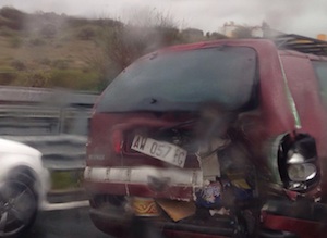 Incidente stradale sulla Siracusa - Catania, coinvolte tre auto, un ferito