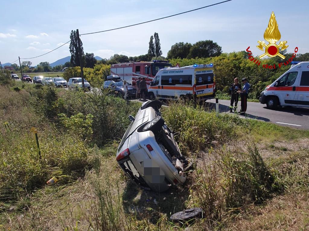 Auto fuori strada sulla Catania - Caltagirone: morto un 41enne