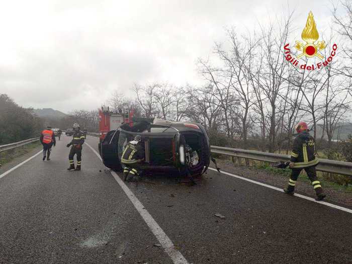 Incidente stradale sulla 'Silana - Crotonese': un morto e quattro feriti