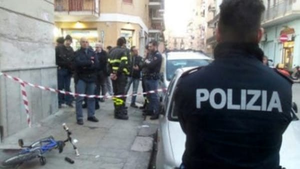 Bimbo forza cabina elettrica e resta ustionato: è grave a Palermo