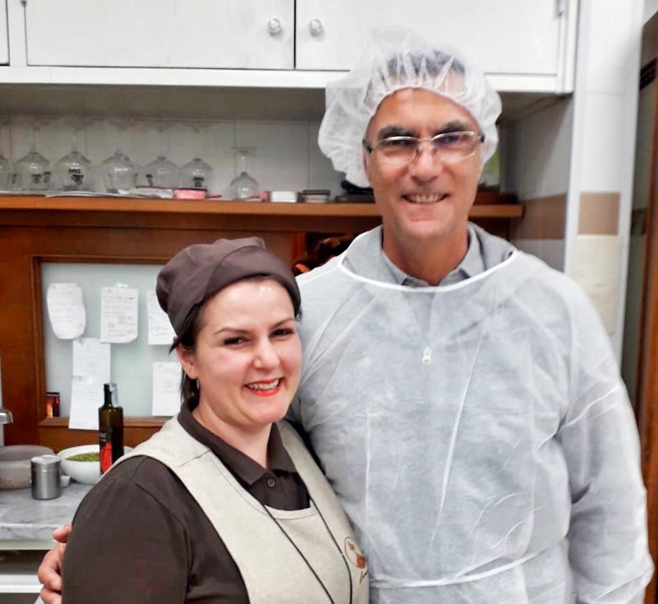 Modica, Beppe Bergomi "a scuola" di cioccolato nella Dolceria Bonajuto