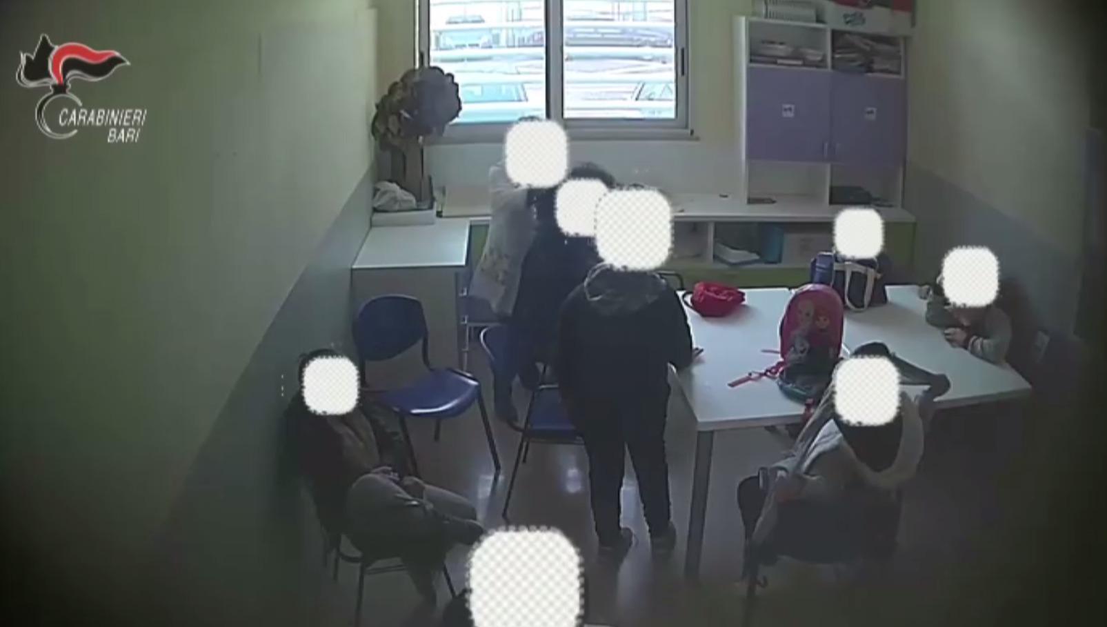 Bimbi autistici maltrattati a Triggiano, 4 educatrici arrestate
