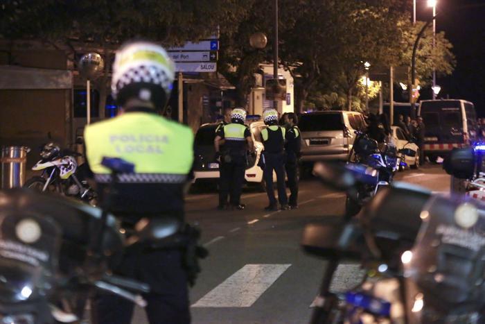 Altro attacco in Spagna a Cambris, uccisi 5 terroristi