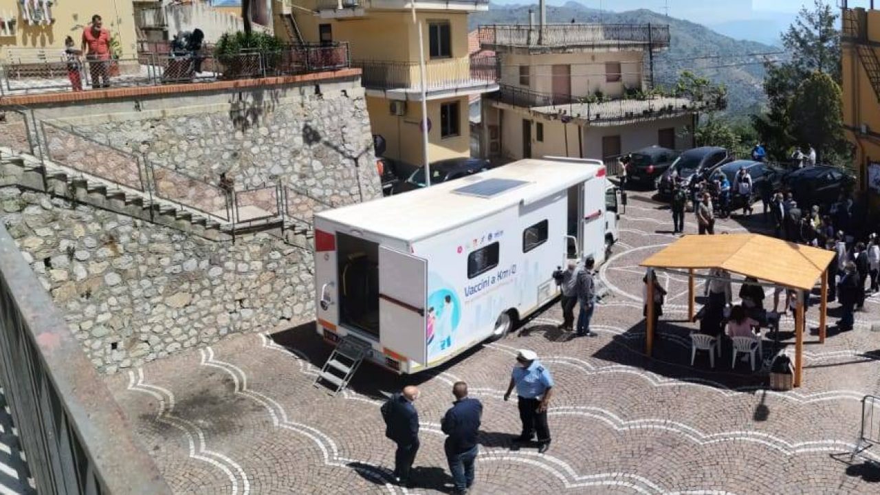 Vaccini, immunizzato il 61% dei siciliani: record a Roccafiorita: ultima Siracusa