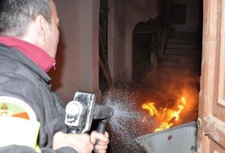 Corto circuito provoca un incendio in casa a Canicattì: occupanti salvi