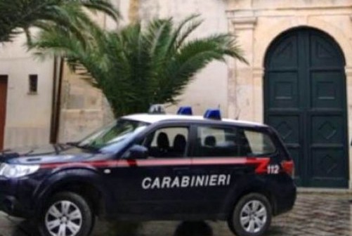 Carabinieri arrestati a Chiaramonte per furto e falso, liberi ma sospesi