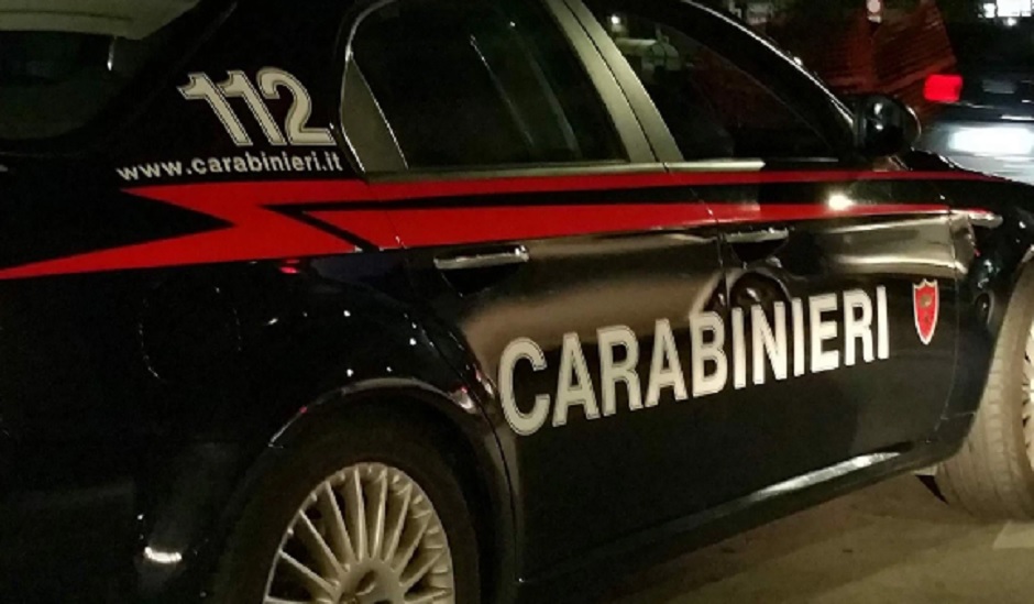 Canicattini, spaccio vicino alla caserma: coppia arrestata dai carabinieri