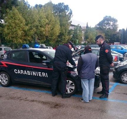 Parcheggiatori abusivi a Palermo, dieci sorpresi dai carabinieri 