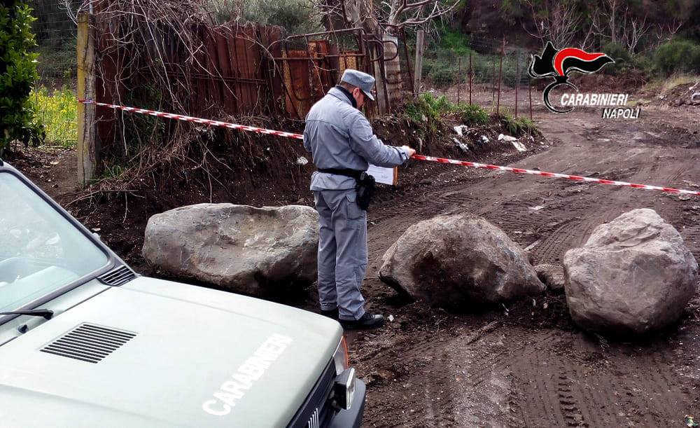 Rifiuti: controlli nel Parco del Vesuvio, denunce e sequestri