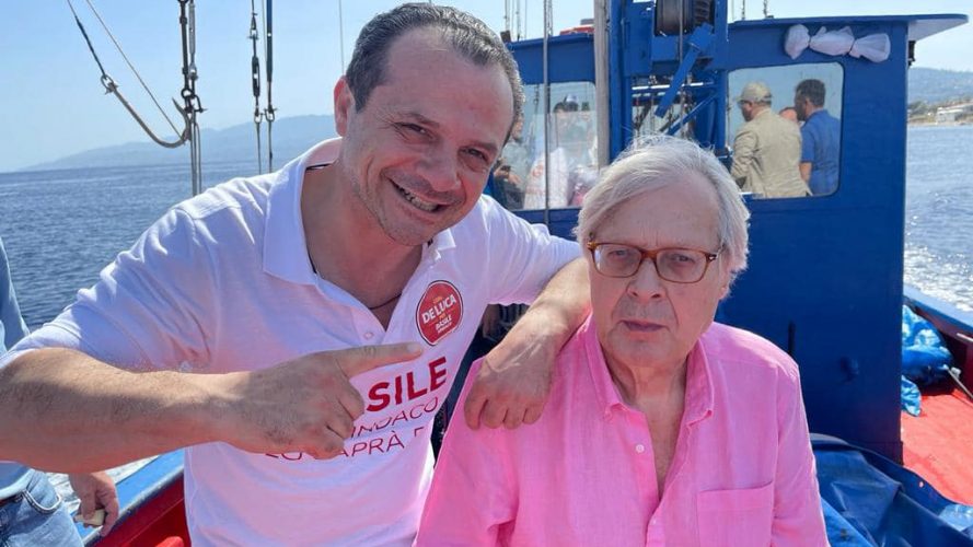 Cateno De Luca sigla patto con Sgarbi per le elezioni Europee