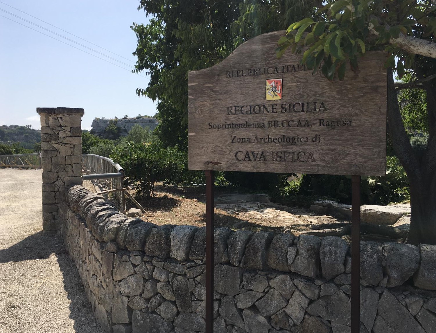 Modica e Scicli: a Cava Ispica e al Convento della Croce le visite guidate "Percorsi al crepuscolo"