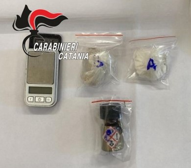 Catania, trovato in possesso di droga sintetica: 30enne arrestato dai carabinieri