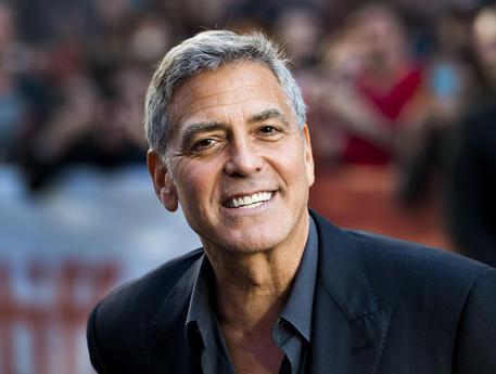 Clooney ferito in un incidente stradale in Sardegna