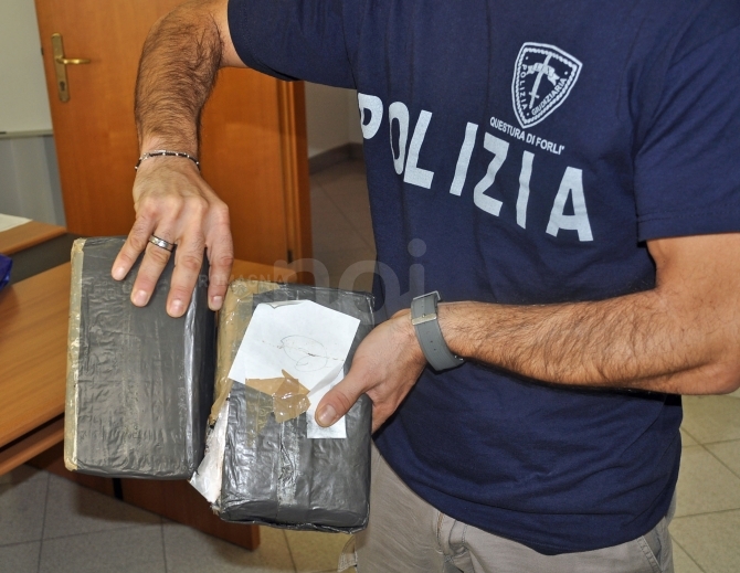 Catania, droga rapine e traffico di migranti: 4 arresti e 2 fermi 