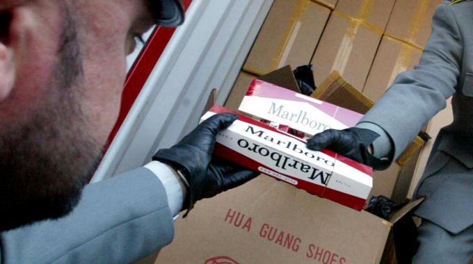 Sequestrati 45 chili di sigarette di contrabbando nel Palermitano