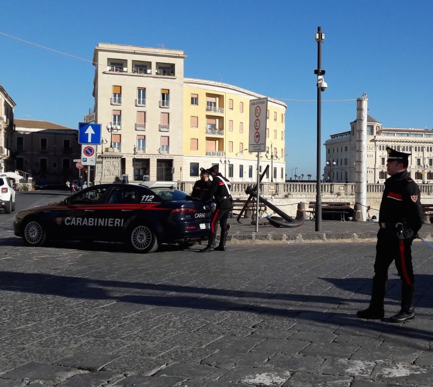 Siracusa, controlli a tappeto dei carabinieri: sequestrata droga