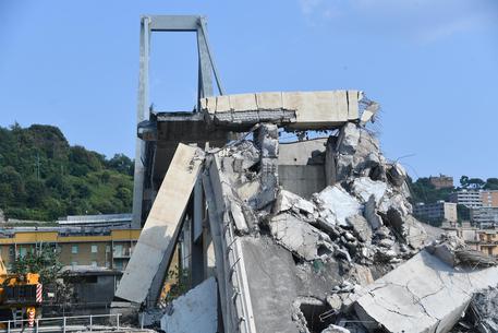 Crollo del Ponte Morandi a Genova, Cesi sospende i dirigenti