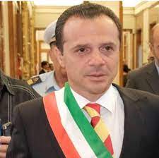 Covid: il sindaco di Messina De Luca chiude le scuole in presenza fino al 23