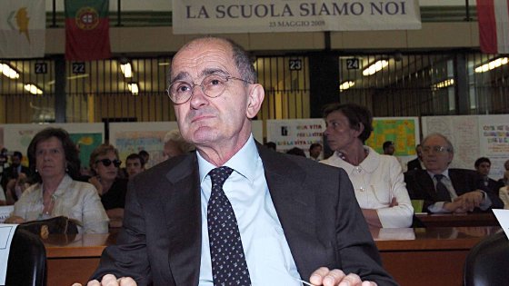 Tessera Cgil-Spi all'ex giudice istruttore di Palermo Di Lello