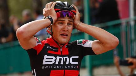 Giro d'Italia, lo svizzero Dillier vince la tappa Reggio Calabria - Terme Luigiane