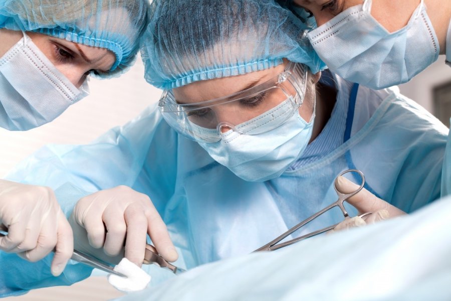 Anaoo, sale operatorie sempre più 'rosa': quasi il 60% delle donne sceglie Chirurgia
