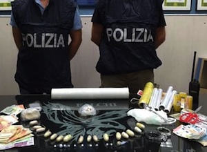 Palermo, era ai domiciliari per droga: gli trovano mezzo chilo di eroina